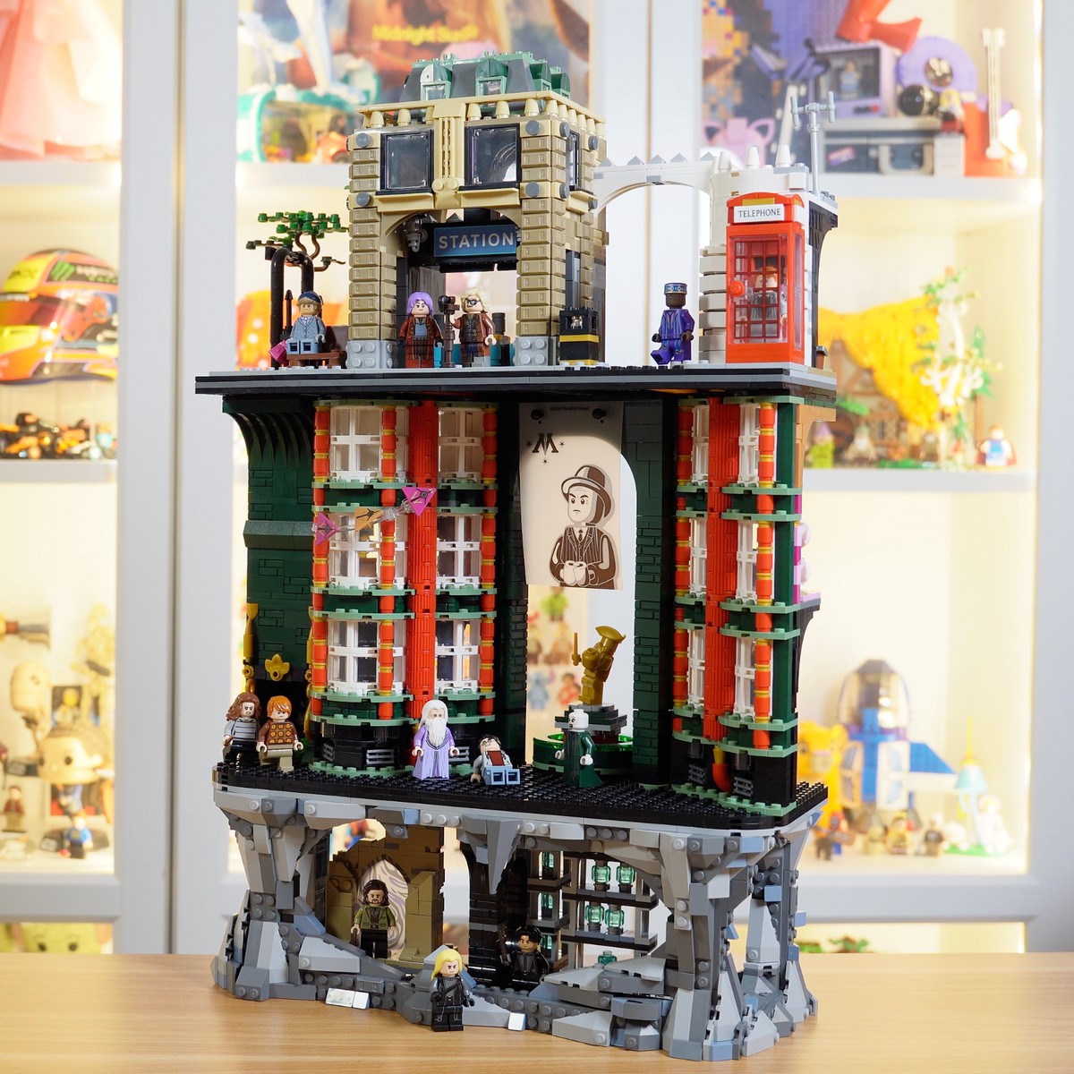 LEGO Harry Potter Ministry Of Magic (w/ GWPs and Printed Upgrade Tiles)